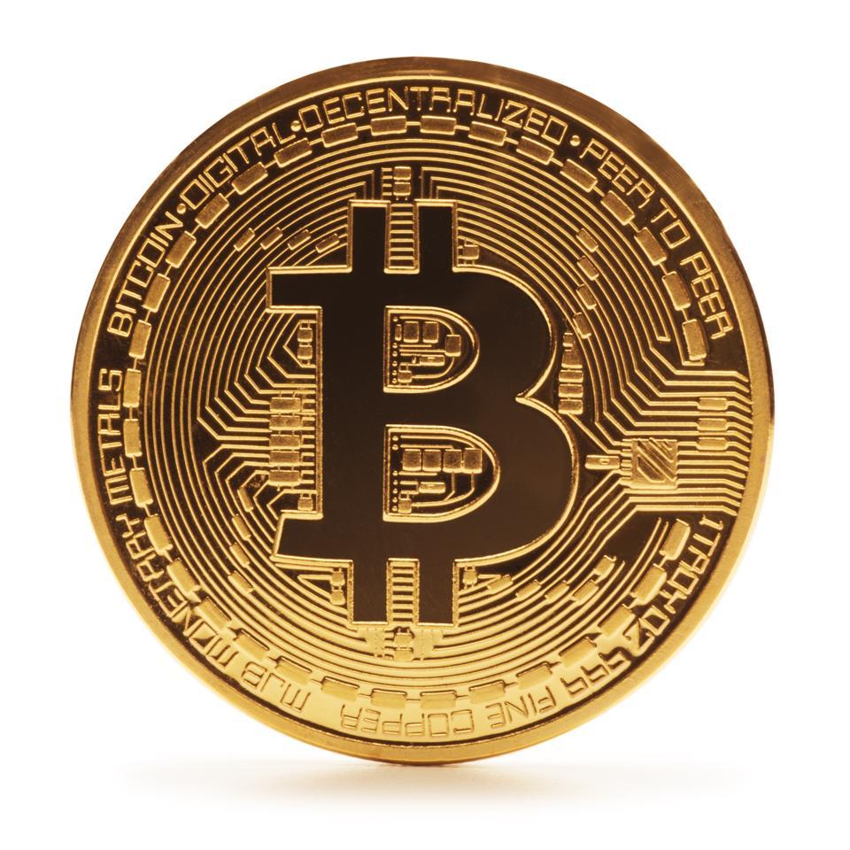 十月伊始，比特币的采用和监管发展至关重要