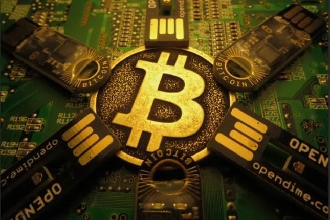 比特币为何能撑起万亿市值